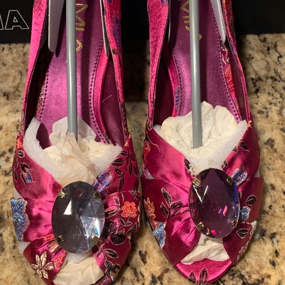 MIA Rock Candy Fuschia Fabric (NWT) - Picture 3 of 7